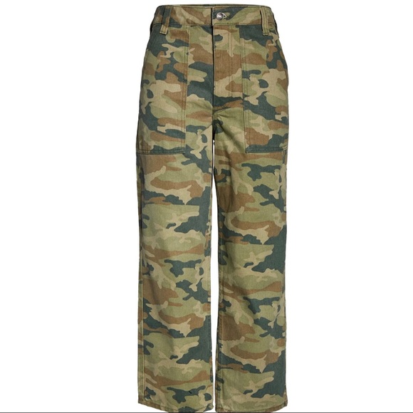 NEW FREE PEOPLE REVOLVE GREEN CAMO CROPPED PANTS - Picture 9 of 11